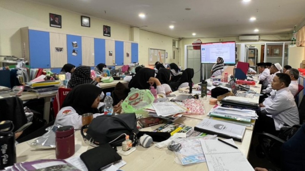 Rapat Dinas MTsN 41 Jakarta Perkuat Kesiapan Pembelajaran Semester Genap