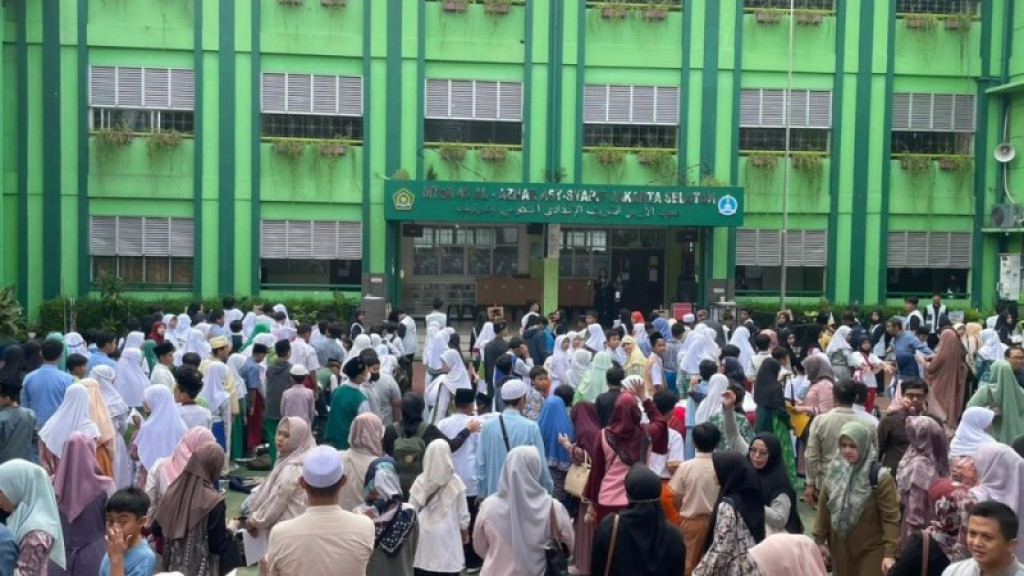 Antusiasme Tinggi Warnai Ujian Tahap I PMBM MTsN 41 Al Azhar Asy Syarif