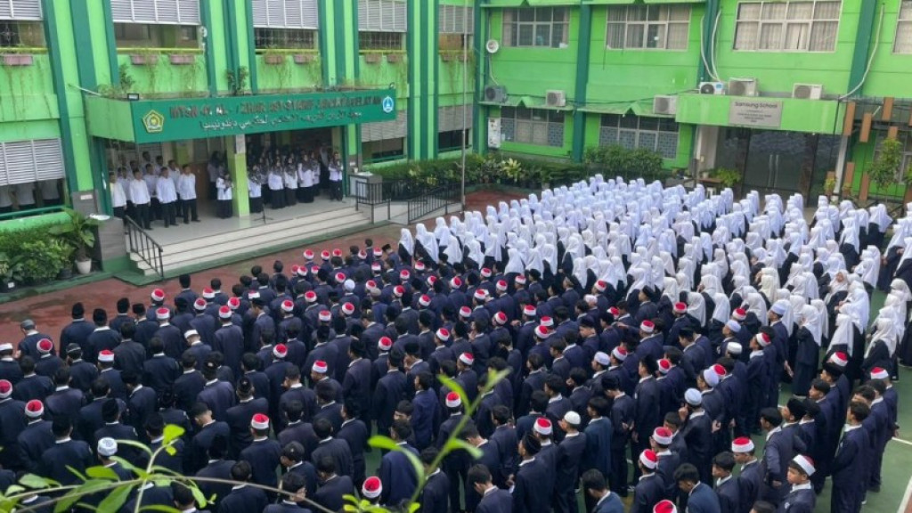 Hari Pertama Masuk Sekolah- Kegiatan Halal Bihalal